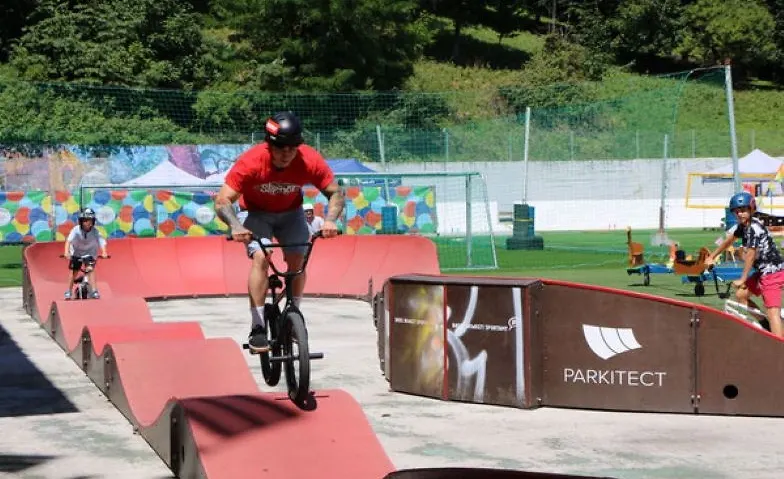 Summer-Kunschti heute mit Zumba und Skateboard Workshops