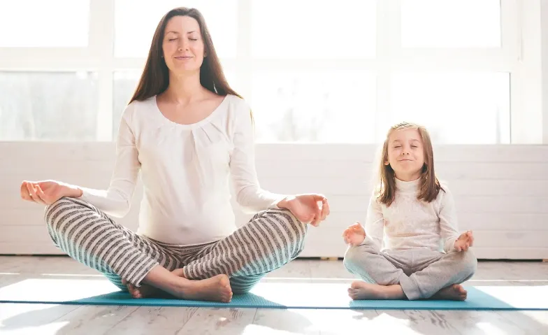 Familien-Yoga