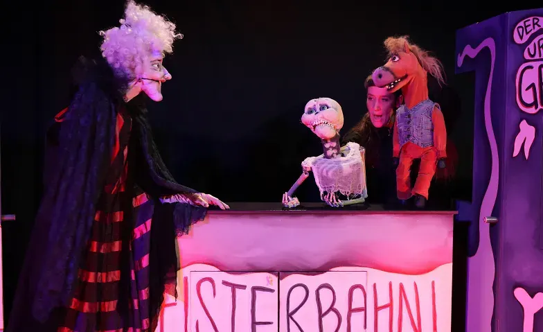 Figurentheater Matou "Geisterbahn!"